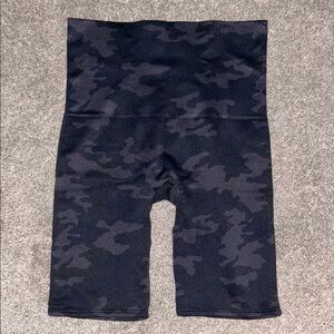 SPANX Camouflage Print Shorts